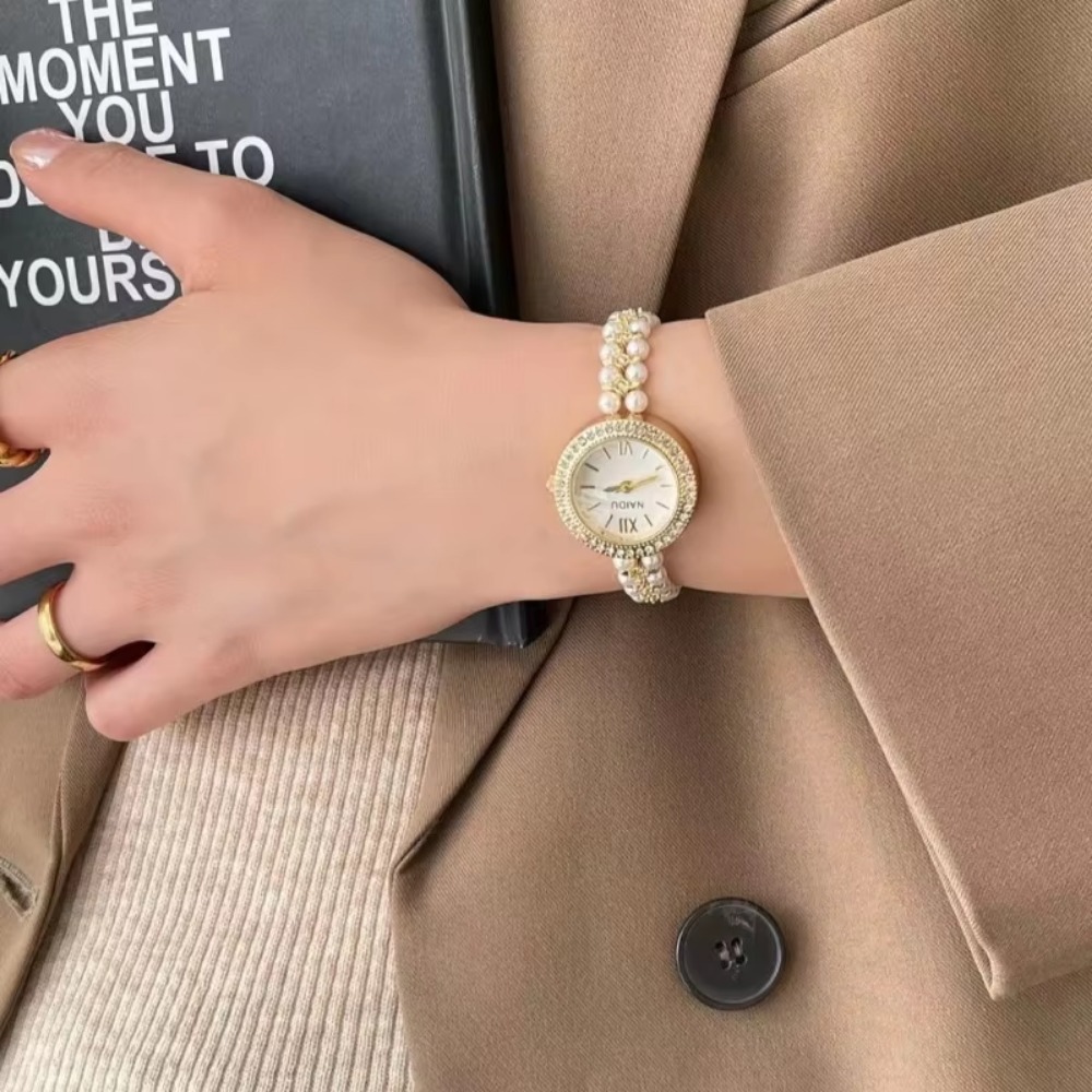 นาฬิกาข้อมือผู้หญิงสุดหรู สายป - Luxury Watch Deals บทวิจารณ์และราคา