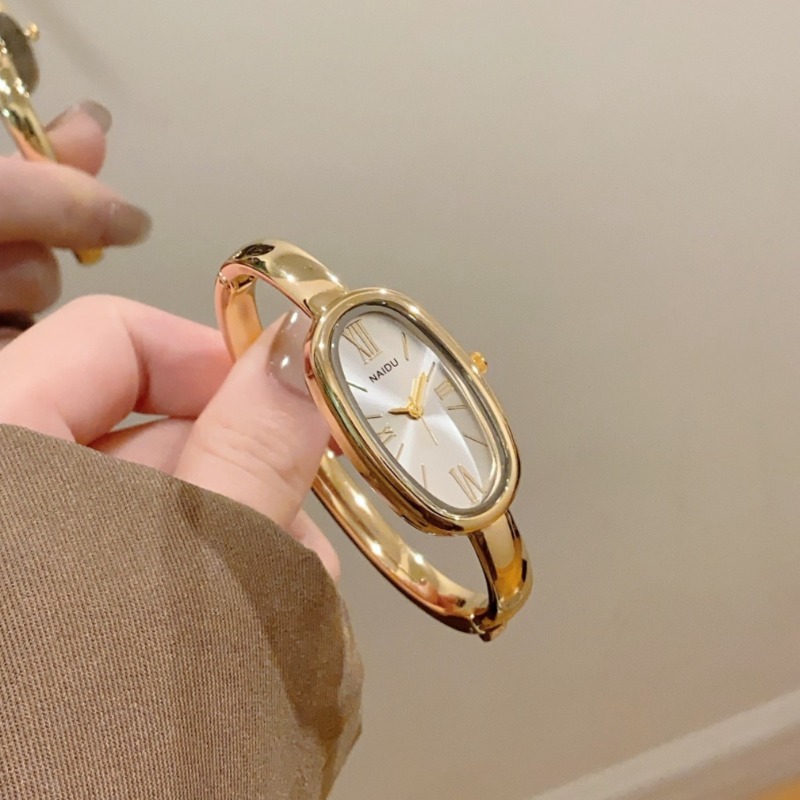 นาฬิกาควอตซ์สไตล์โรมันระดับไฮเ - Luxury Watch Strap บทวิจารณ์และราคา
